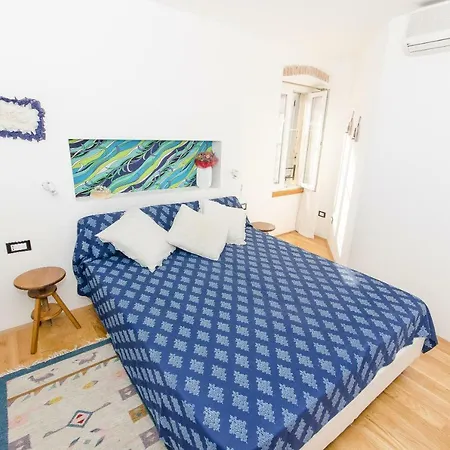 Apartman Sinegri Apartament *